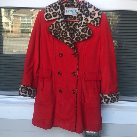 Stylish Red Doubled Breasted Pea Coat with Leopard Trim - Picture 2 of 16